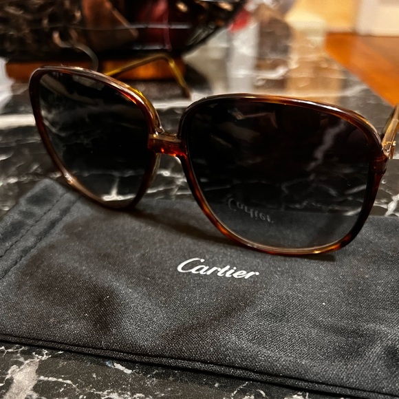 Anne Klein Sunglasses - Picture 4 of 8